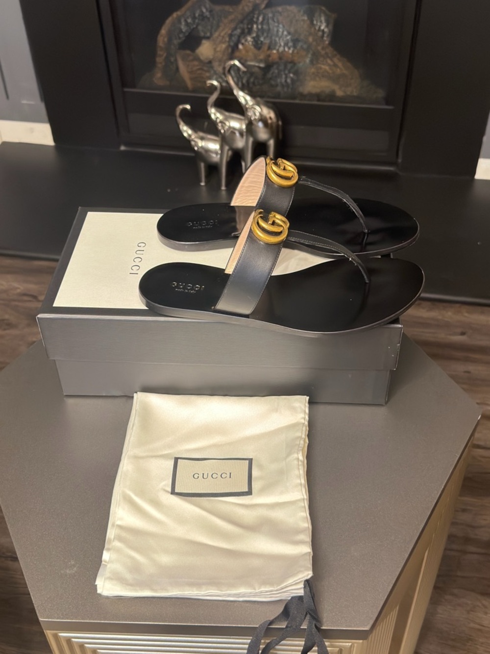 Gucci Black Leather Sandal with Gold Double G - Picture 2 of 3